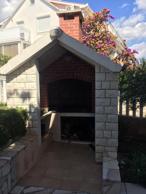 Suz-Ana Apartment Trogir Exterior foto