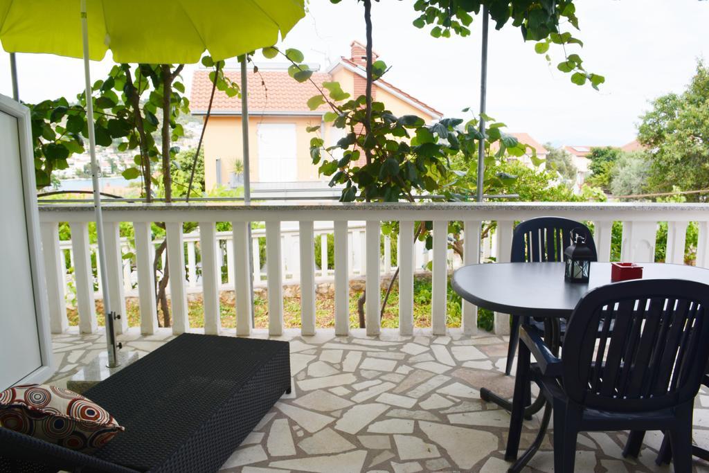 Suz-Ana Apartment Trogir Exterior foto
