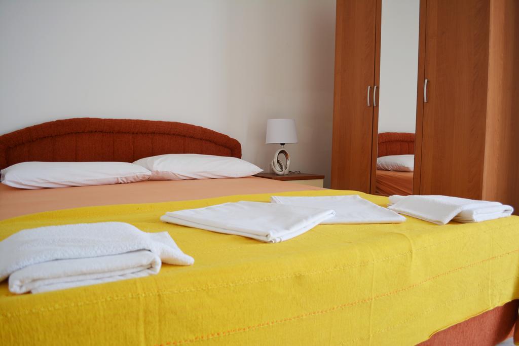 Suz-Ana Apartment Trogir Exterior foto