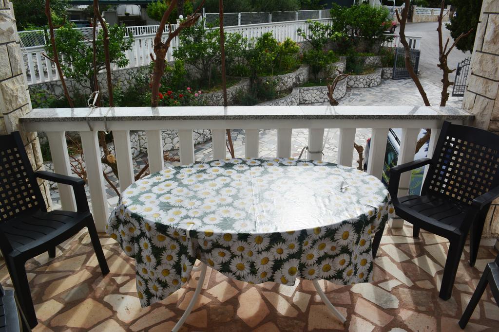 Suz-Ana Apartment Trogir Exterior foto